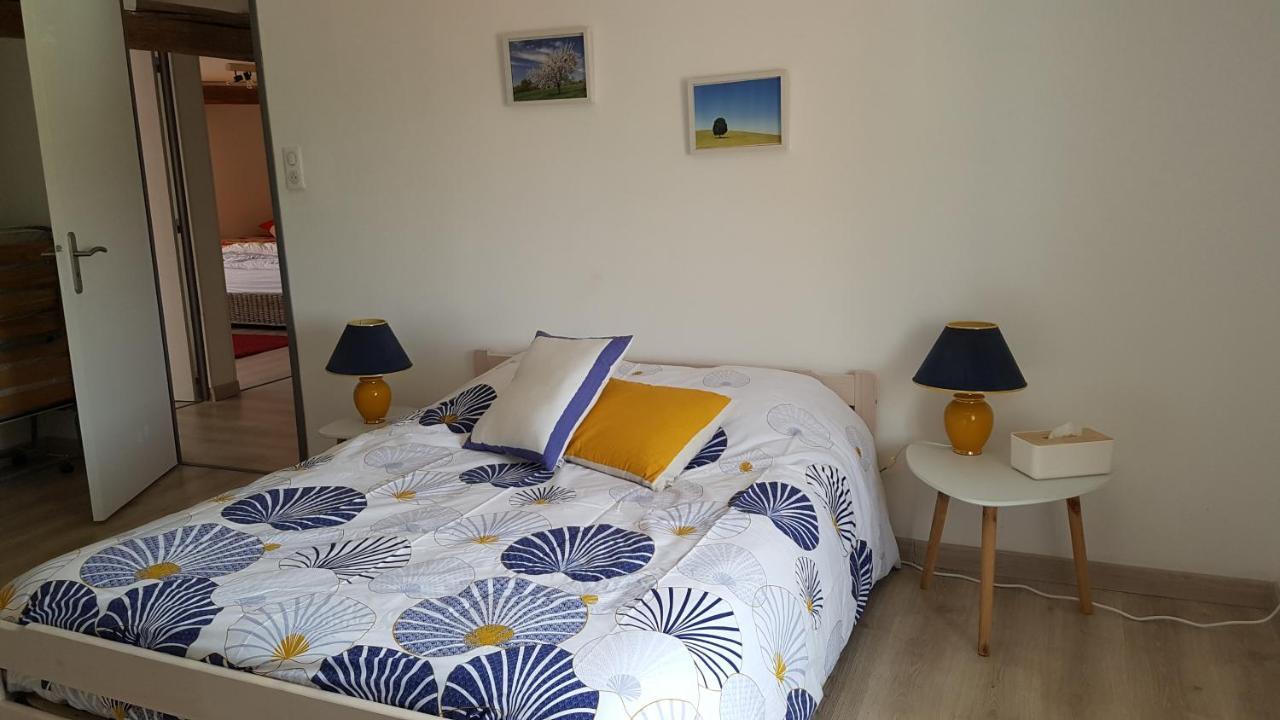 Gite De La Croisette Sommeilles Luaran gambar